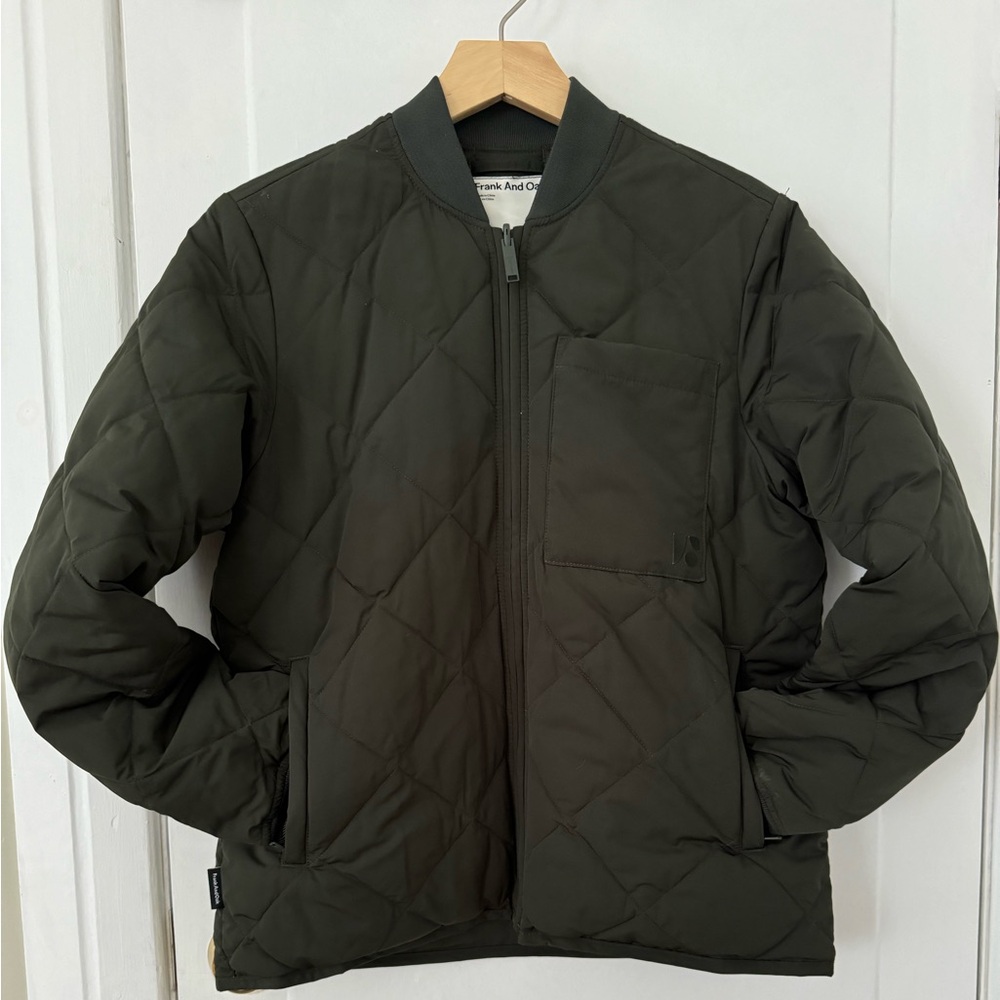 Frank and Oak - Skyline Reversible bomber in Rosin (dark green) Size - Small